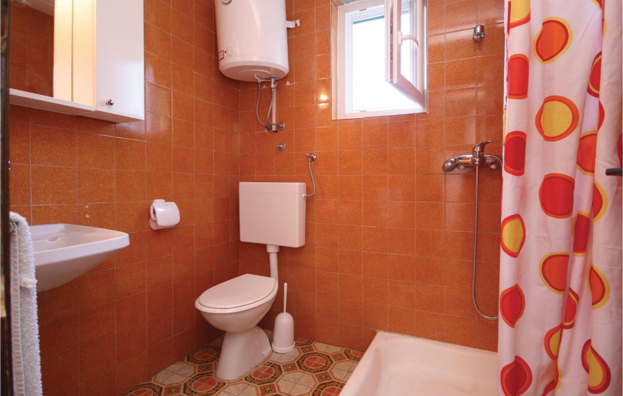 2 Bedroom Beautiful Home In Sparadici Grebastica Bagian luar foto